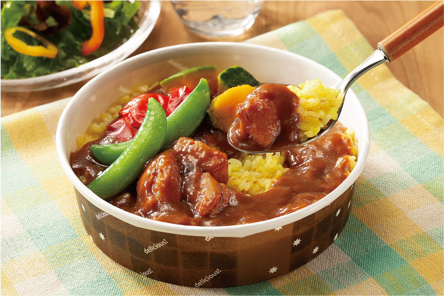 ＣＯ・ＯＰ 彩り野菜の入ったごろっとチキンカレー