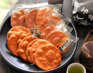鶴牧煎餅（せん・べい）店　しょうゆ煎餅