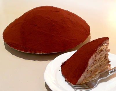 「かふぇあんでぃーぶ」のチョコビスケーキ