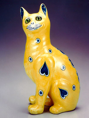 「黄地染付ハート文猫」