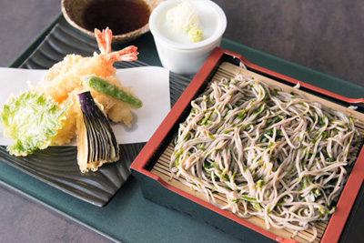 「蕎麦（そば）　凪（なぎ）」の天せいろ