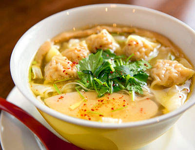 「麺や維新」のワンタン柚子塩らぁ麺