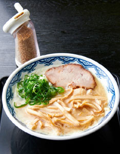 「博多麺房赤のれん」のメンマめん