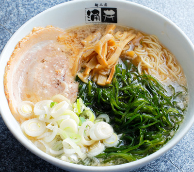 「らーめん涌井」の生こんぶらーめん