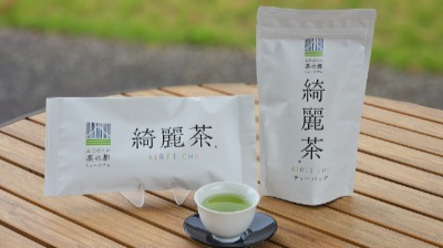 リーフティー100グラム（左）。ティーバッグ12袋入り（右、864円）も