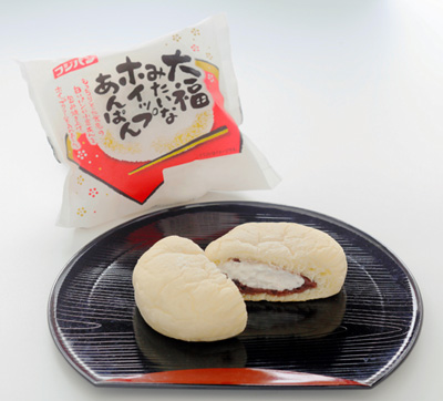 「フジパン」の大福みたいなホイップあんぱん