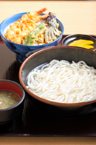 「澤乃井」の 釜揚げうどん
