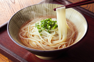 「オカベ」の半田手延めん　オカベの麺