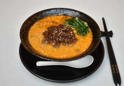 「富麗華（ふれいか）」の担々麺