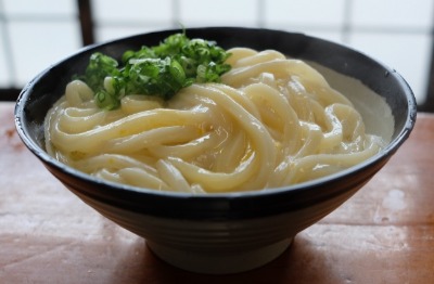 「山越うどん」の釜上げ玉子うどん