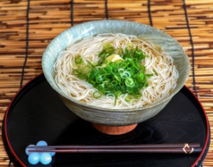 坂利（さかり）製麺所　「手延　葛（くず）そうめん」
