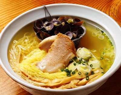 「串とろ」の旨塩濃厚しじみらーめん