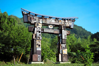 Ｋａｒａｏｋｅ　Ｔｏｒｉｉ　ベノア・マーブリー作（徳島県神山町）