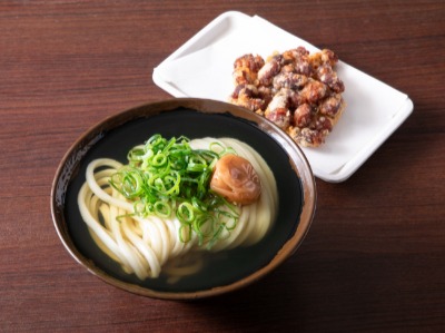 「香川一福　神田店」のかけうどん