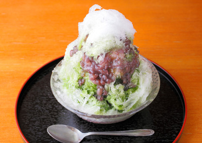 「甘味処　由（ゆ）はら」の氷宇治金時（粒）