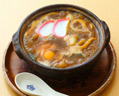 「山本屋総本家」の玉子入煮込