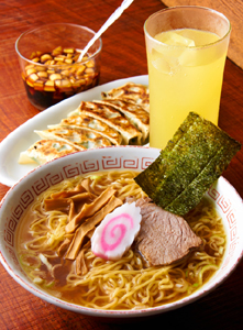 「久慈清（くじせい）商店」の醤油（しょうゆ）ラーメン