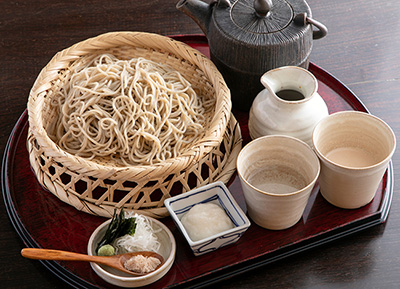 「がいがい．」の手打ちざる蕎麦（そば）