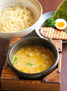 「西麻布　しゅういち」のカレーつけ麺