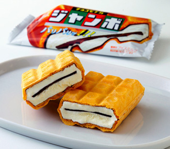 「森永製菓」のチョコモナカジャンボ