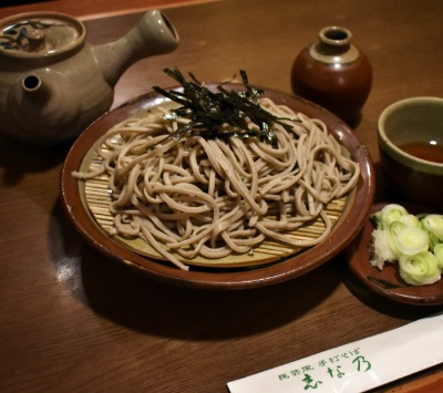 「志な乃（しなの）」の手打ちそば