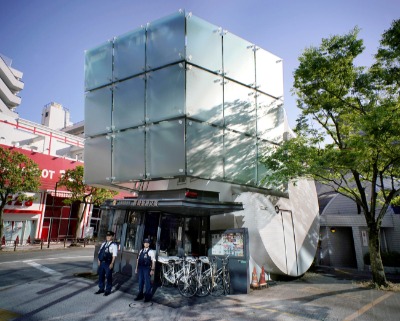 篠崎駅前交番（東京都江戸川区）