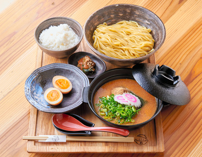 「元祖　めんたい煮こみつけ麺」のめんたい煮こみつけ麺セット