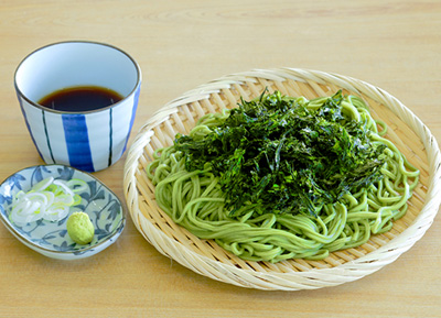 「江の島　遊覧亭」のざる磯めん