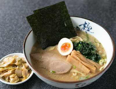 「横濱家」のラーメン