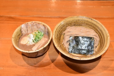 「麺屋　えん寺」の味玉・肉入りベジポタつけ麺（胚芽麺、冷や盛り）