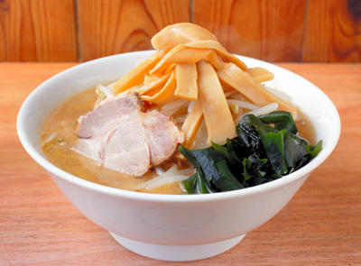 「えぞ菊　戸塚店」の味噌（みそ）ラーメン