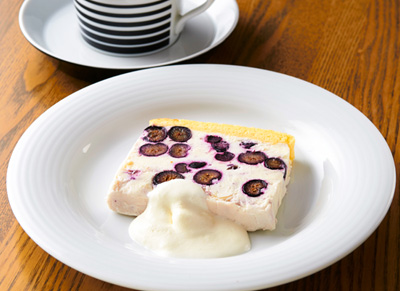 「カフェラジオプラント」のレアチーズケーキ