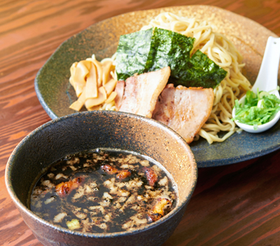 「ラーメン龍の家」のつけ麺もつ