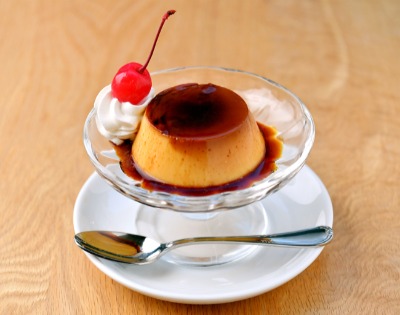 「洋食ＫＵＣＨＩＢＵＥ」のカスタードプリン