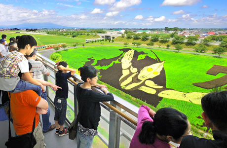 田んぼアート駅