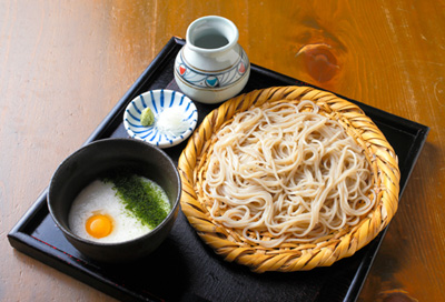 「蕎麦（そば）屋　山都」のとろろせいろ