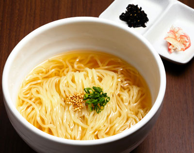 「にく蔵」の盛岡　素冷麺