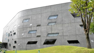 長岡造形大学第３アトリエ棟（新潟県長岡市）
