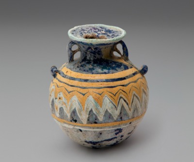 「両手付香油壺（つぼ）」
