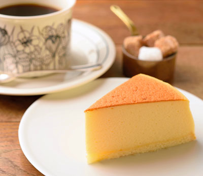 「リリエンベルグ」の焼きチーズケーキ