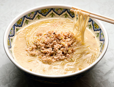「揚州商人」の揚州濃厚塩ラーメン（柳麺）