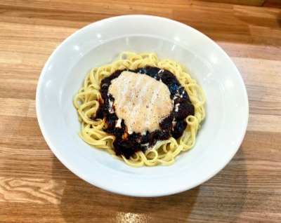 「スパ吉」の極旨ミートソース納豆トッピング