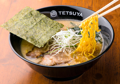 「らーめんてつや」の正油らーめん