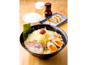 「らーめん　ゆうきや総本店」の 白みそネギらーめん