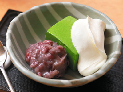「神楽坂　紀の善」の抹茶ババロア