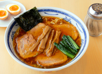 「でくの坊」のちゃーしゅうめん