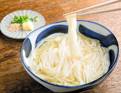 「焼鳥　たまや　吉祥寺」の稲庭うどん