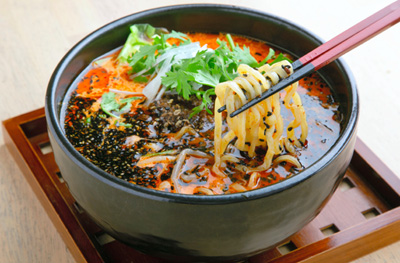 「粥麺楽屋（かゆめんがくや）　喜々（きき）」の豆乳坦々そば