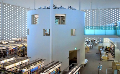 金沢海みらい図書館（金沢市）