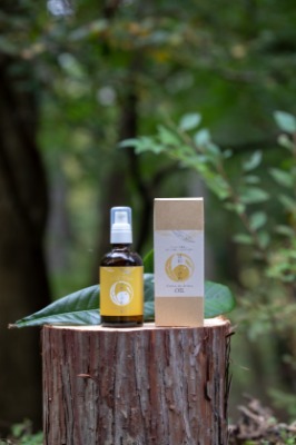 稀少な白びわの葉を使用した美容オイル